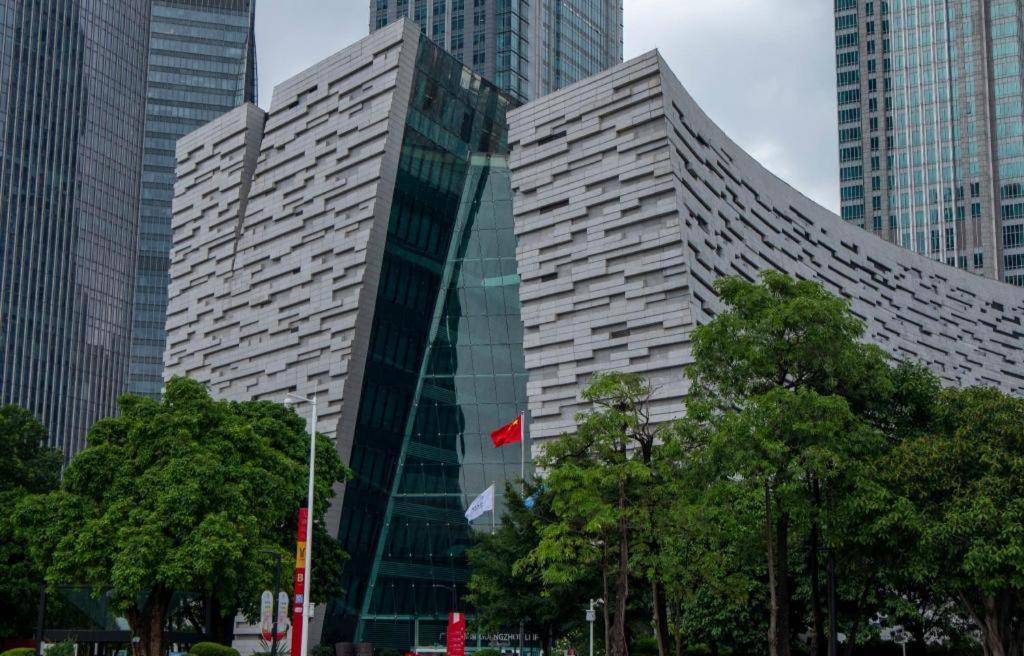 The Mulian Hotel Guangzhou Zhujiang New Town-Canton Fair Free Shuttle Bus Exterior photo